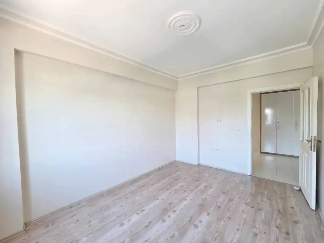 EMLAKYAPTAN İL JANDARMA CİVARI 3+1 SATILIK DAİRE