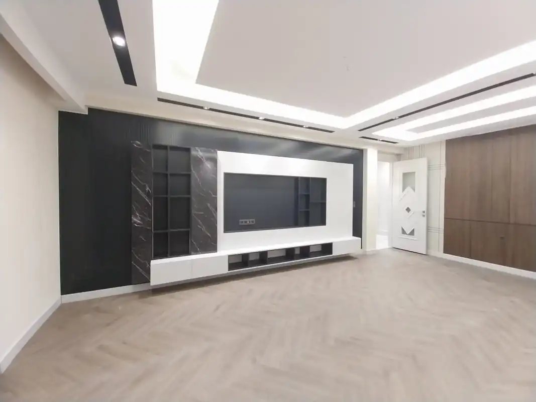 EMLAKYAP’TAN CADDE MASLAK’TA ULTRA LÜX 4.5+1 SATILIK DAİRE