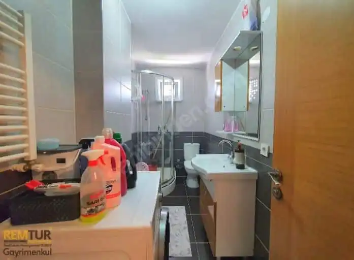 EMLAKYAPTAN METROYA 500 METRE 3+1 EBEVEYN BANYOLU ARAKAT DAİRE