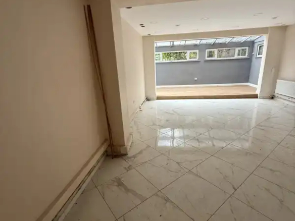 EMLAKYAP TAN KOŞUYOLU’NDA KİRALIK 230 M² OTOPARKLI OFİS BÜRO