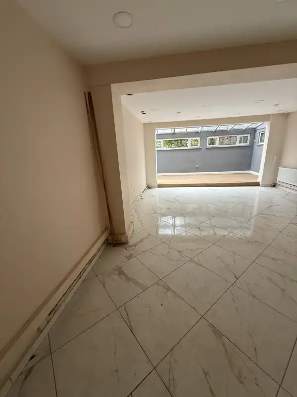 EMLAKYAP TAN KOŞUYOLU’NDA KİRALIK 230 M² OTOPARKLI OFİS BÜRO